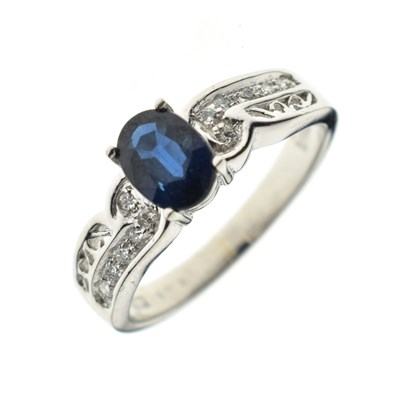Lot 31 - Sapphire and diamond dress ring