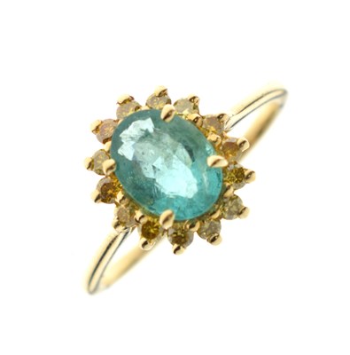 Lot 17 - Emerald and yellow diamond cluster ring