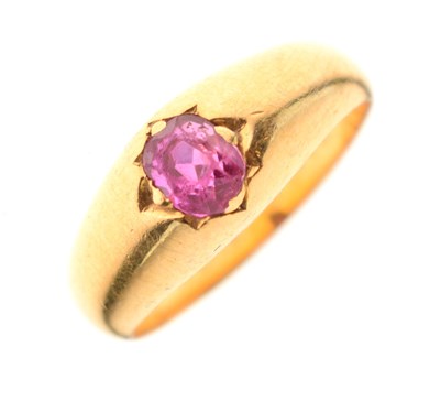 Lot 36 - Single stone ring set faceted oval ruby