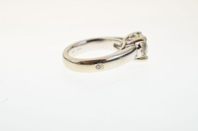 Lot 4 - Diamond single stone ring