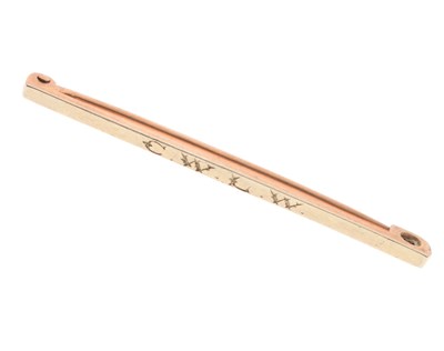 Lot 89 - 9ct gold bar brooch