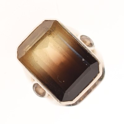 Lot 48 - Smoky quartz silver ring