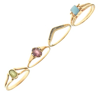 Lot 78 - Four various stone set rings