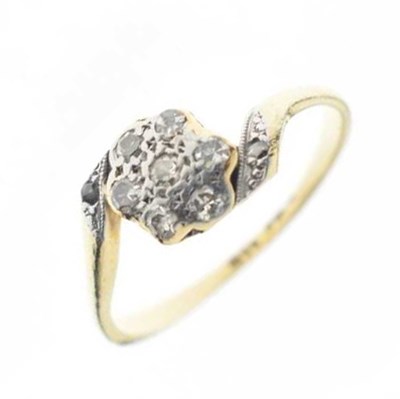 Lot 13 - Illusion set diamond cluster ring, stamped '18ct Plat'