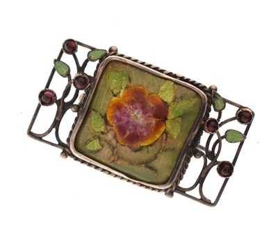 Lot 45 - Attributed to George Hunt - Arts & Crafts silver and enamel brooch
