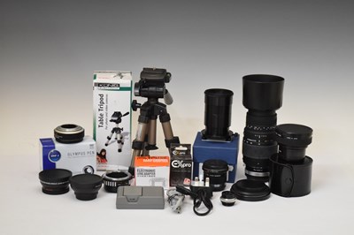Lot 350 - Sigma D9 70-300mm lens and assorted camera equipment