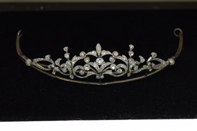 Lot 21 - Early 20th century Belle Époque diamond tiara