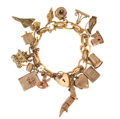 Lot 34 - Bracelet - Italian, tagged '750'