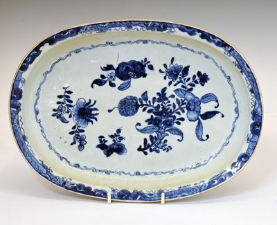 Lot 529 - Chinese export porcelain blue and white oval dish