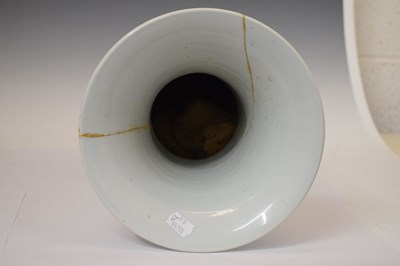 Lot 230 - Early 19th century Chinese blue and white porcelain yen-yen vase