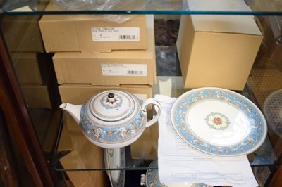 Lot 351 - Extensive unused Wedgwood 'Turquoise Florentine' pattern tea and dinner service