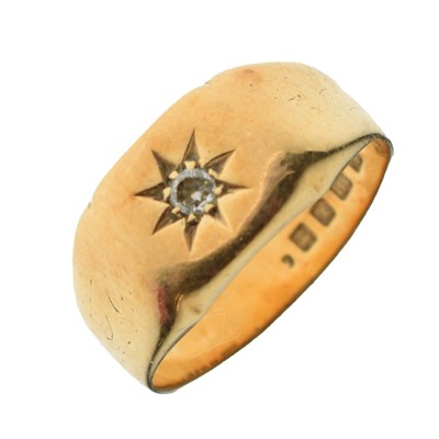 Lot 10 - 18ct gold gypsy set diamond signet ring