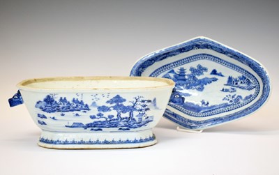 Lot 338 - Late 18th century Chinese export porcelain blue and white tureen and oval dish