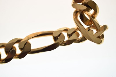 Lot 32 - Heavy gauge filed curb link yellow metal chain, stamped '14K Italy'