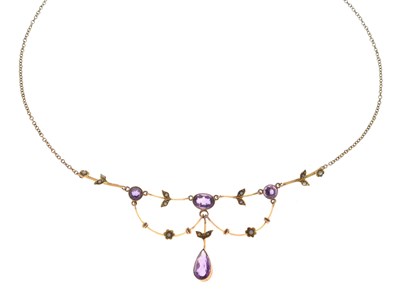 Lot 29 - Early 20th century amethyst and seed pearl swag necklace