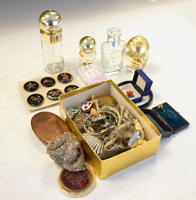 Lot 98 - Assorted costume jewellery