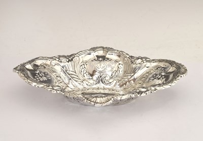 Lot 108 - Victorian silver fruit bowl with scroll foliate and pierced decoration
