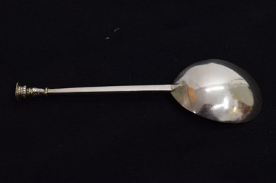 Lot 100 - Mid 17th century East Anglian silver seal-top spoon