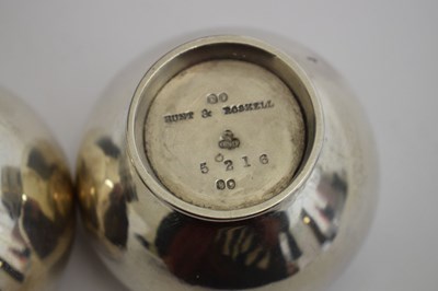 Lot 91 - Pair of Victorian silver cauldron salts