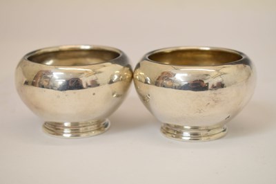 Lot 91 - Pair of Victorian silver cauldron salts