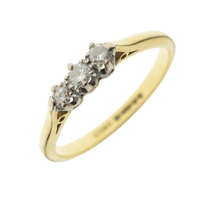 Lot 22 - 18ct gold diamond three-stone ring