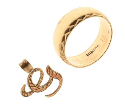 Lot 54 - 9ct gold wedding band