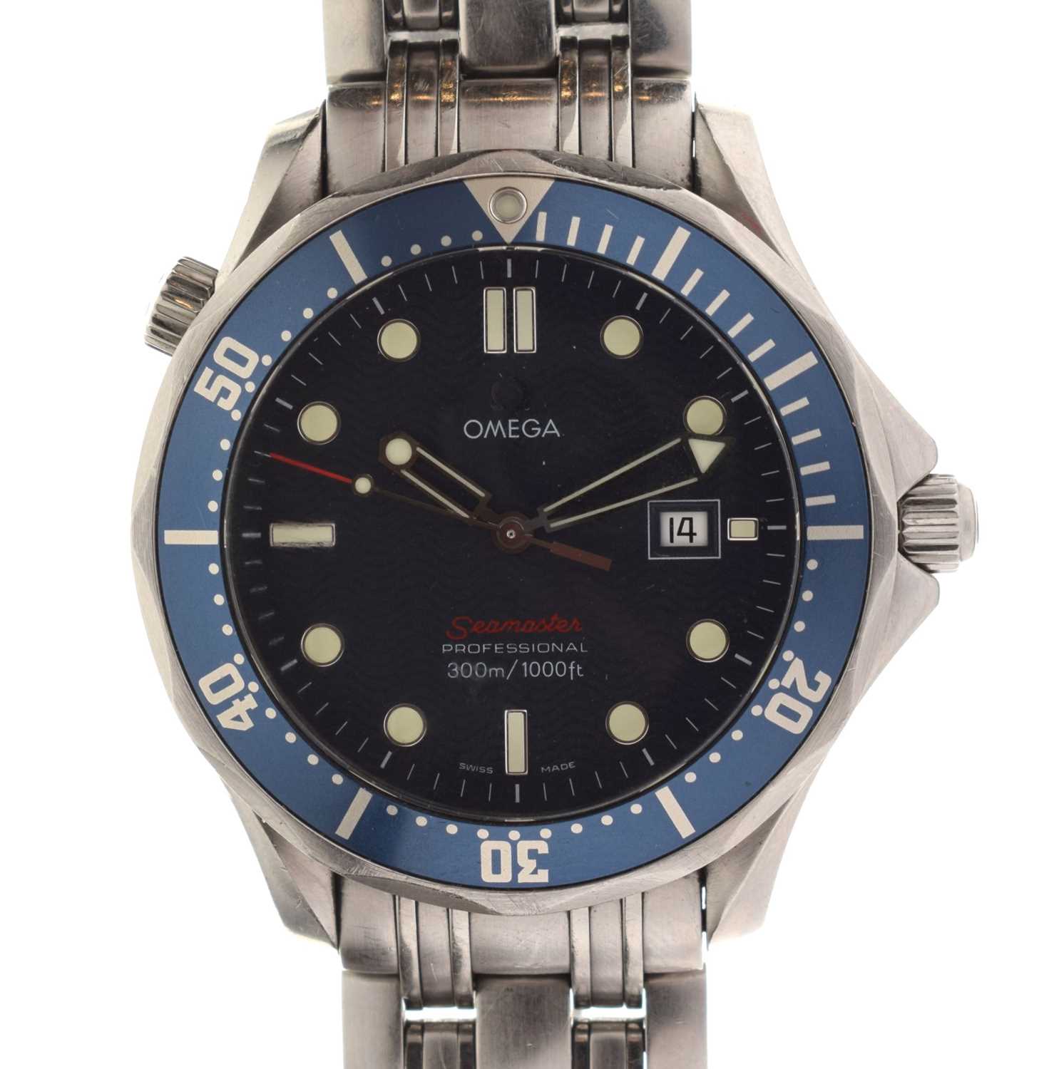 Lot 80 - Omega - Gentleman's Seamaster Professional stainless steel bracelet watch