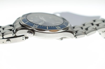 Lot 80 - Omega - Gentleman's Seamaster Professional stainless steel bracelet watch