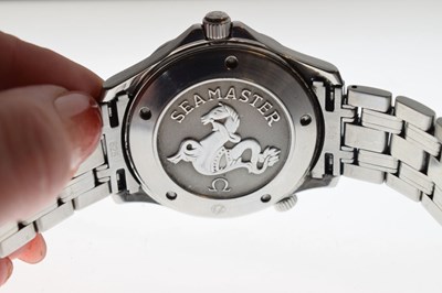 Lot 80 - Omega - Gentleman's Seamaster Professional stainless steel bracelet watch
