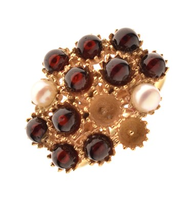 Lot 44 - Garnet and pearl dress ring