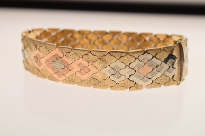 Lot 62 - 14ct three-colour yellow metal bracelet