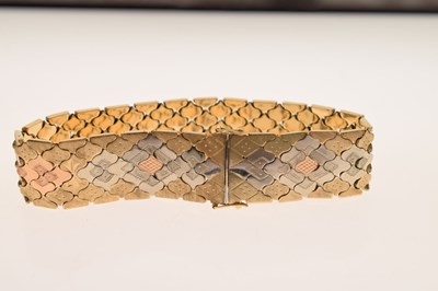 Lot 62 - 14ct three-colour yellow metal bracelet