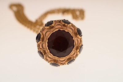 Lot 39 - Garnet 14ct yellow gold pendant necklace, pendant set with large round faceted garnet to the base