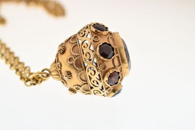 Lot 39 - Garnet 14ct yellow gold pendant necklace, pendant set with large round faceted garnet to the base