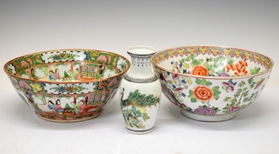 Lot 476 - Two Chinese Famille Rose bowls and a vase