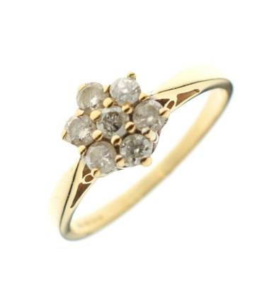 Lot 11 - 18ct gold diamond flower head cluster ring