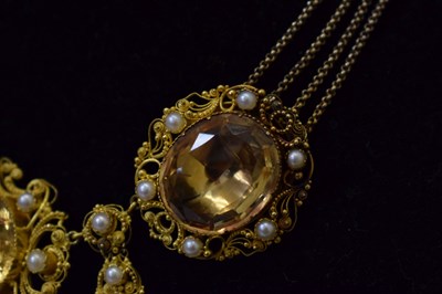 Lot 46 - Impressive citrine and pearl necklace