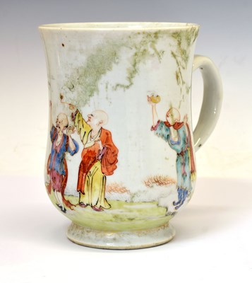 Lot 340 - Large Chinese Export Canton Famille Rose porcelain mug