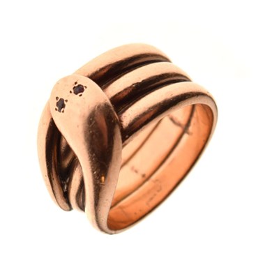 Lot 33 - 9ct gold serpent ring