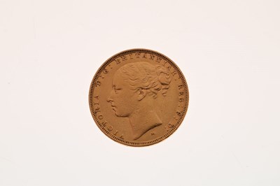 Lot 132 - Queen Victoria gold sovereign, 1882