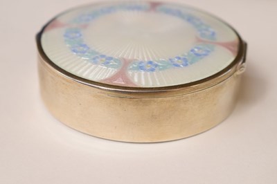 Lot 125 - Early 20th century Continental silver circular box, import mark for Murrle Bennet & Co.