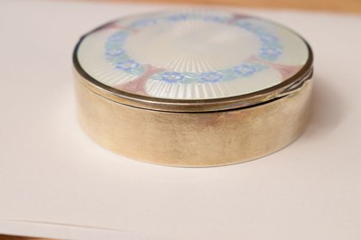 Lot 125 - Early 20th century Continental silver circular box, import mark for Murrle Bennet & Co.