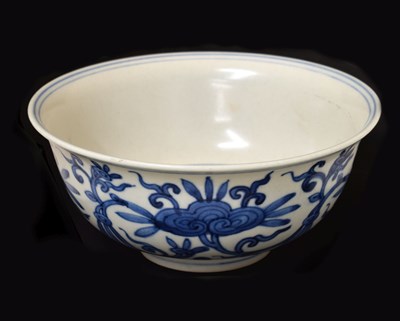 Lot 330 - Chinese blue and white porcelain bowl
