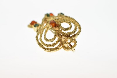 Lot 33 - Italian gem set 18ct yellow gold pendant brooch