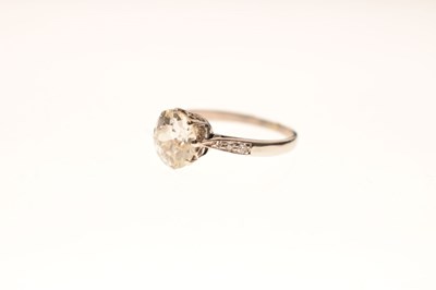 Lot 2 - Diamond solitaire ring