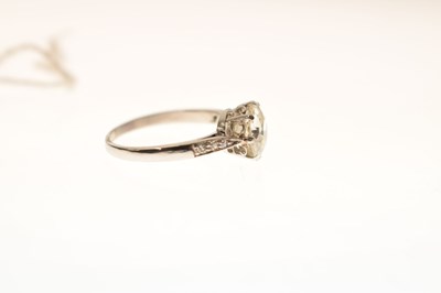 Lot 2 - Diamond solitaire ring