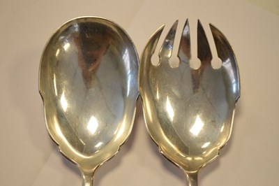 Lot 111 - Canteen of George V silver rat tail pattern flatware