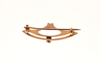Lot 32 - Murrle Bennett - Art Nouveau 9ct rose gold brooch