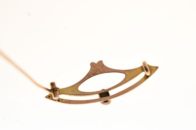 Lot 32 - Murrle Bennett - Art Nouveau 9ct rose gold brooch