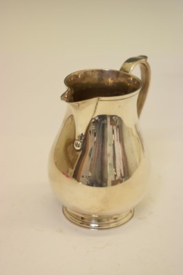 Lot 122 - Elizabeth II silver three-piece tea and coffee set